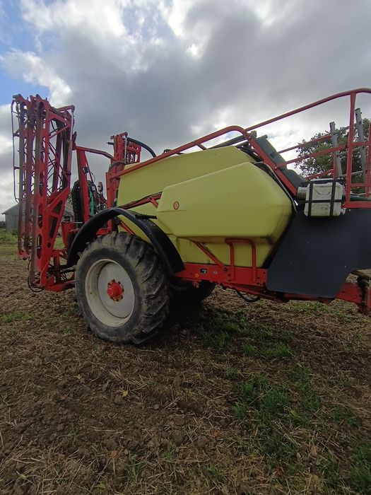Opryskiwacz Rau  Kverneland  4000l