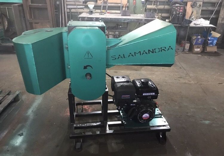 Подрібнювач гілок измельчитель веток