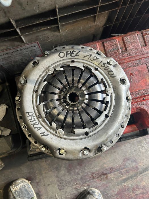 sprzęgło dwumas komplet 1.7 cdti Opel Astra Corsa Meriva Zafira Vectra