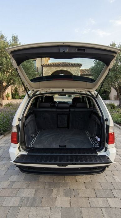 Sprzedam BMW X5.