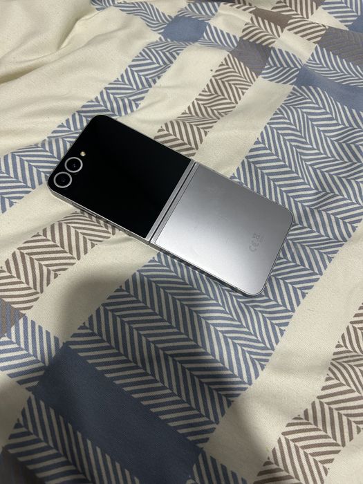 Samsung Galaxy z flip6