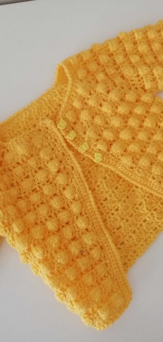 żółty sweterek rozpinany robiony na szydełku diy dla dziewczynki 74cm