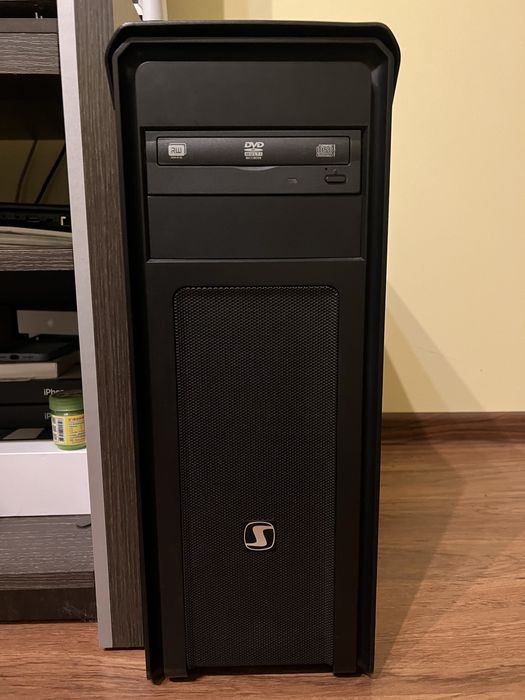PC i5 13500, rtx 4060, 16GB RAM, ssd 512GB