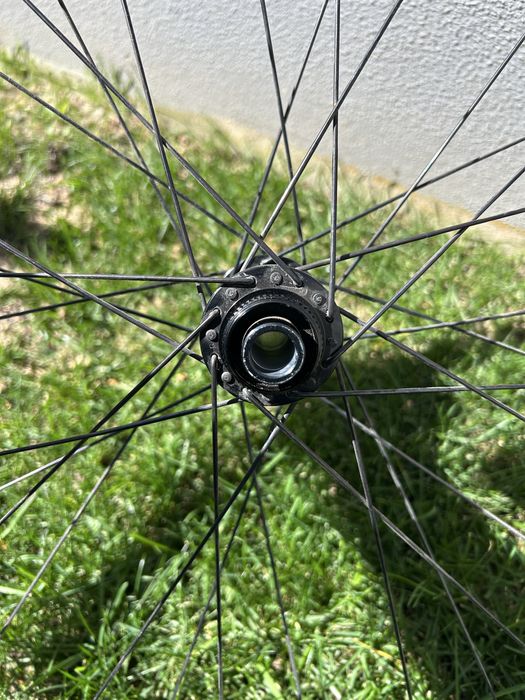 Aro WTB I30 TCS, Cubo Simano