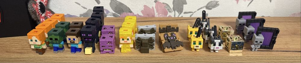 Фігурки майнкрафт з кіндер джой