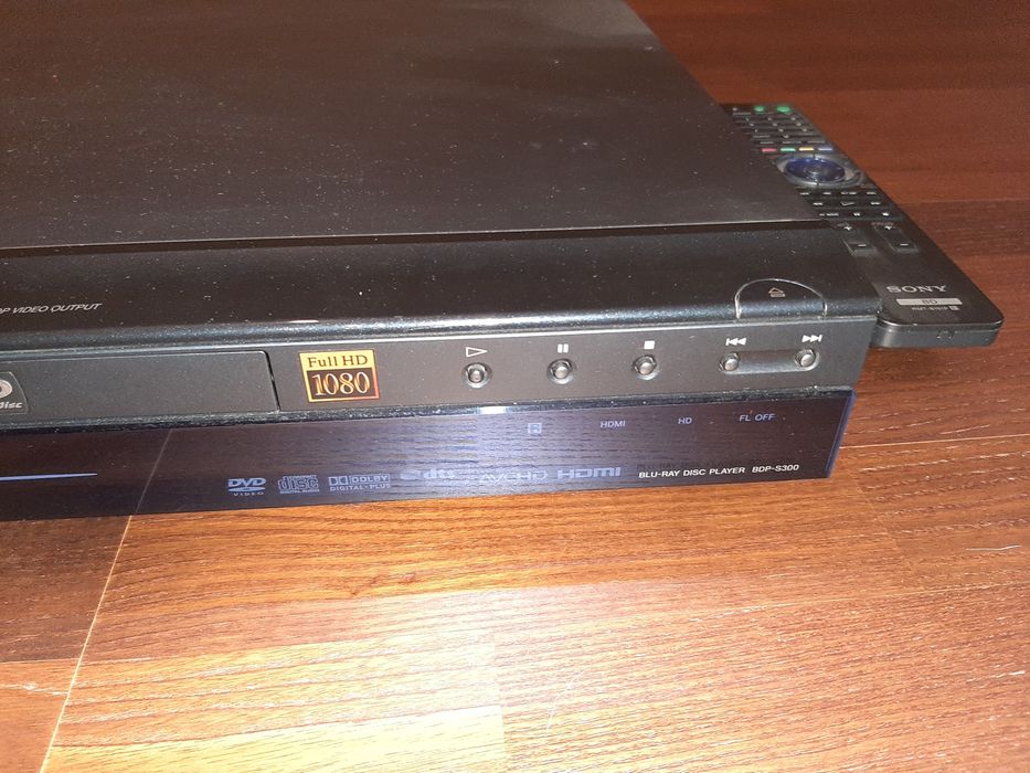 Продам SONY DVD BLU-RAY PLAYER BDP -S300