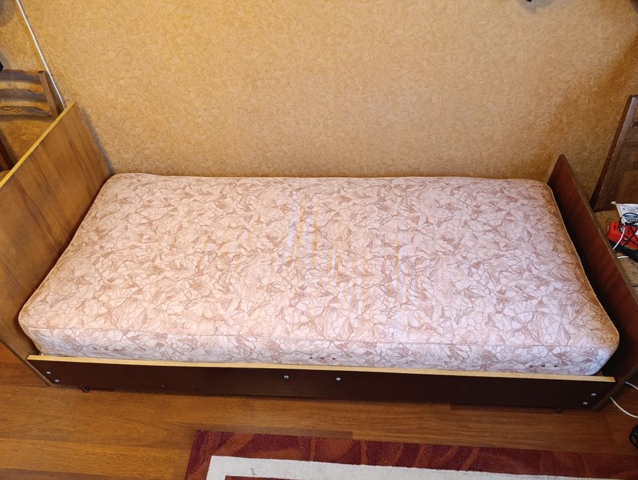 Ліжко односпальне + матрас