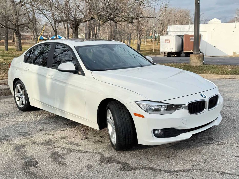 BMW 3 Series 320i      2015