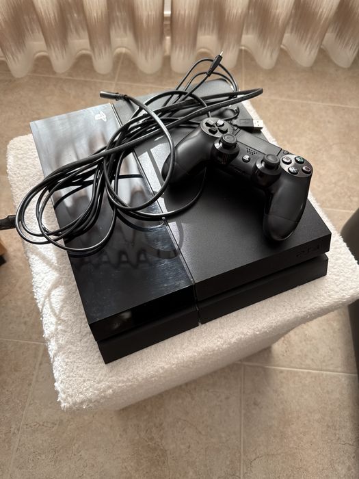 Vendo PS4 500GB em bom estado
