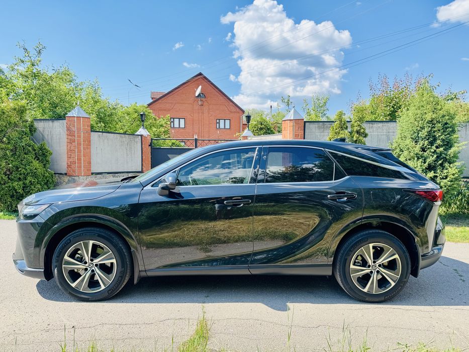Lexsus RX350 2023рік 2.4 AWD Premium V