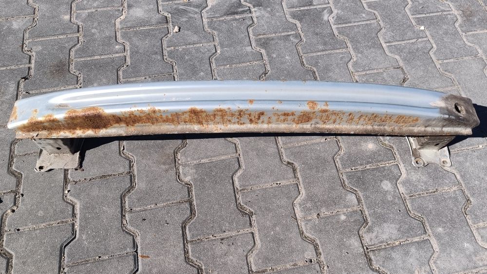 Belka tylna pod zderzak octavia 3 5e5