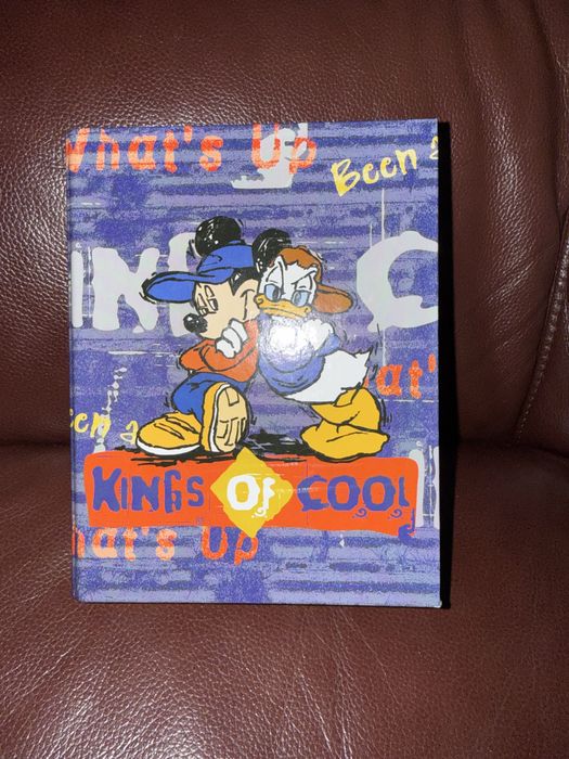 Maly segregator z karteczkami 102 szt karteczki do segregatora