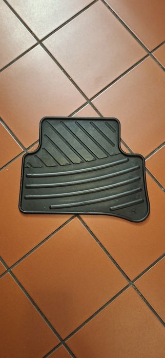 Tapetes traseiros para mercedes A180 .