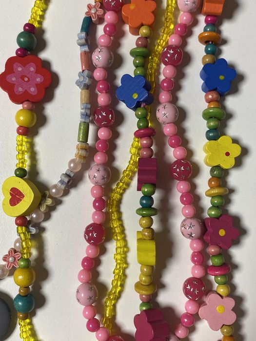 Anéis, pulseiras, brincos e ganchos para criança