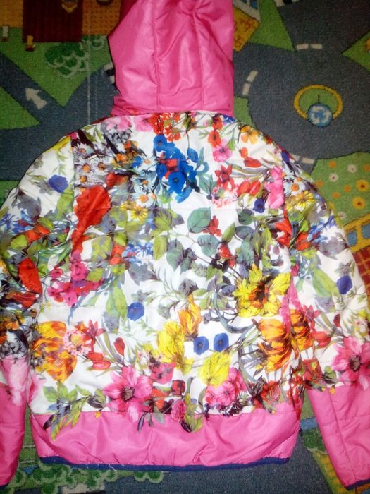 Курточка ветровка на девочку