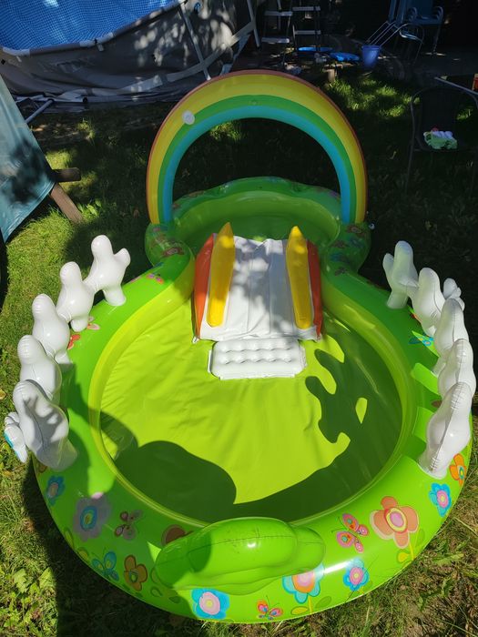 Basen dmuchany INTEX ze zjeżdżalnią