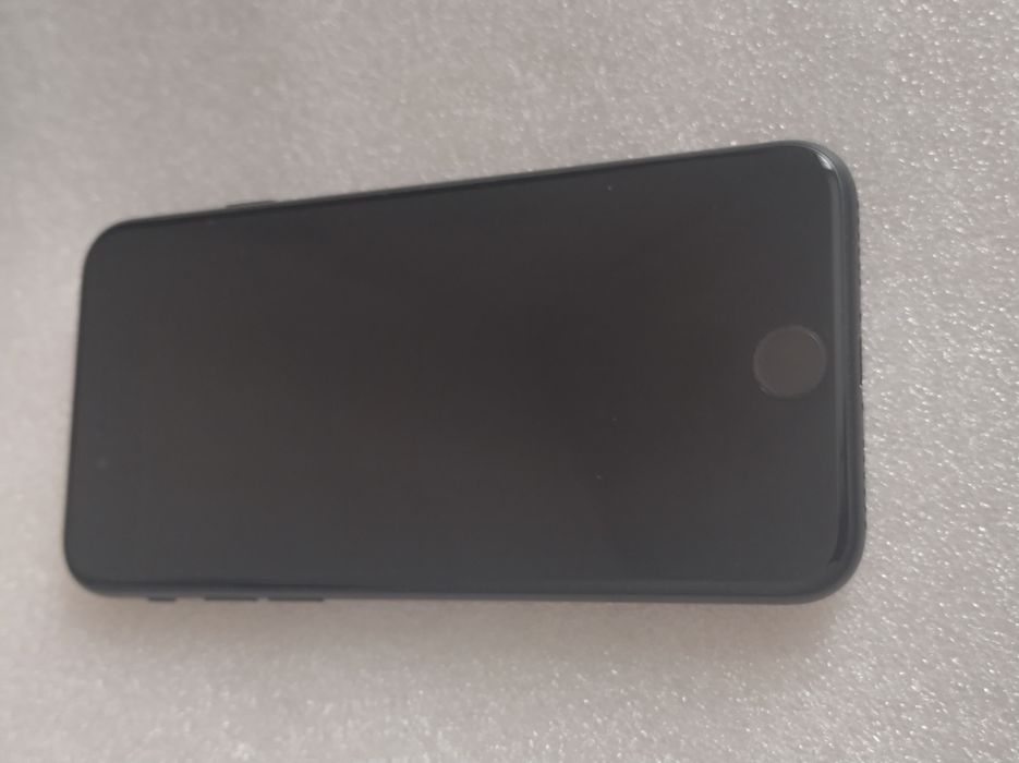 iPhone SE  64GB segunda geração