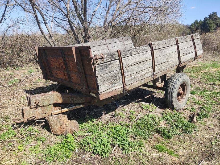 Продам ,трактор ,плуг