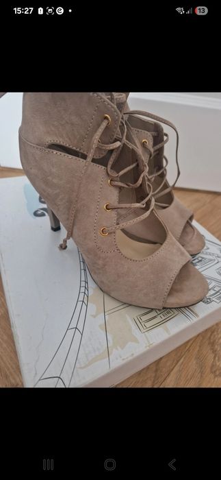 Botki Carini nowe