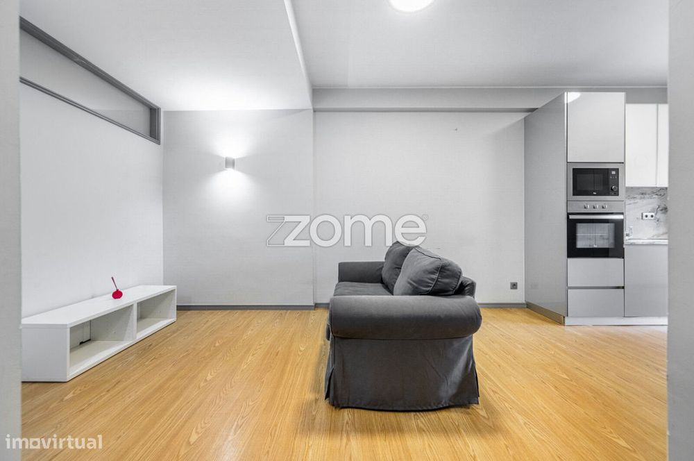 Apartamento T3+1 renovado, com terraço - Paranhos, Porto