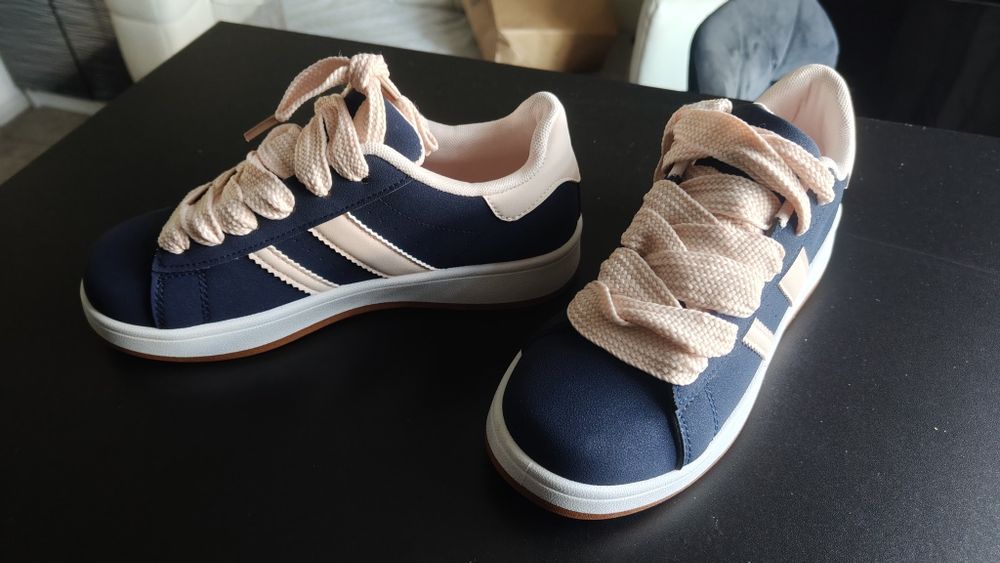 Buty sportowe cudowne r.39