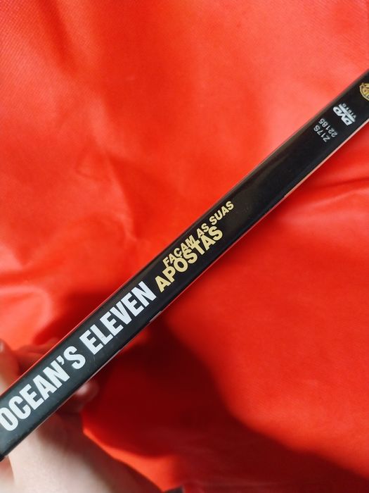 Ocean's Eleven - Steven Sodetbergh Brad Pitt George Clooneg Matt Damon