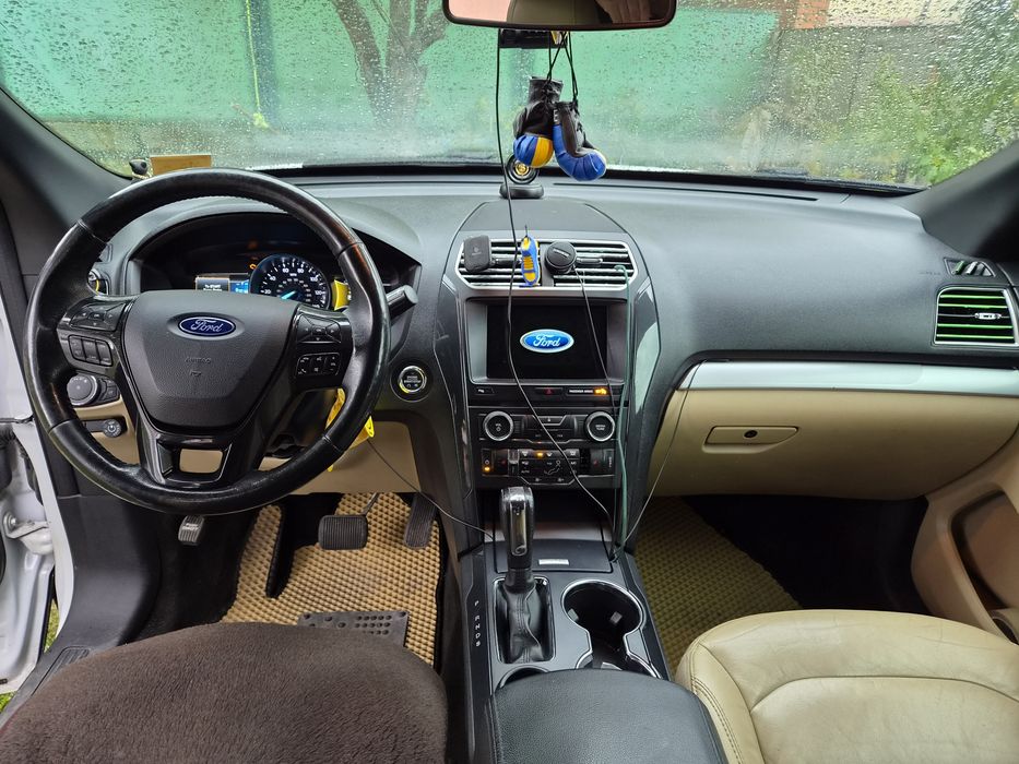 Мій крутий автомобіль