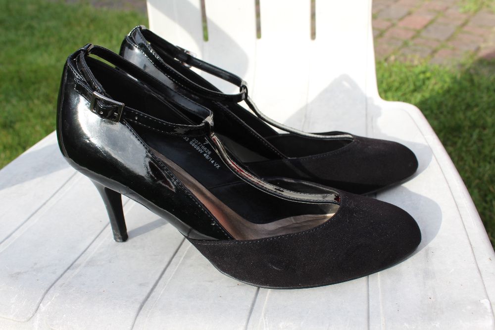 eleganckie szpilki w rozm 40 M&S czarne czółenka