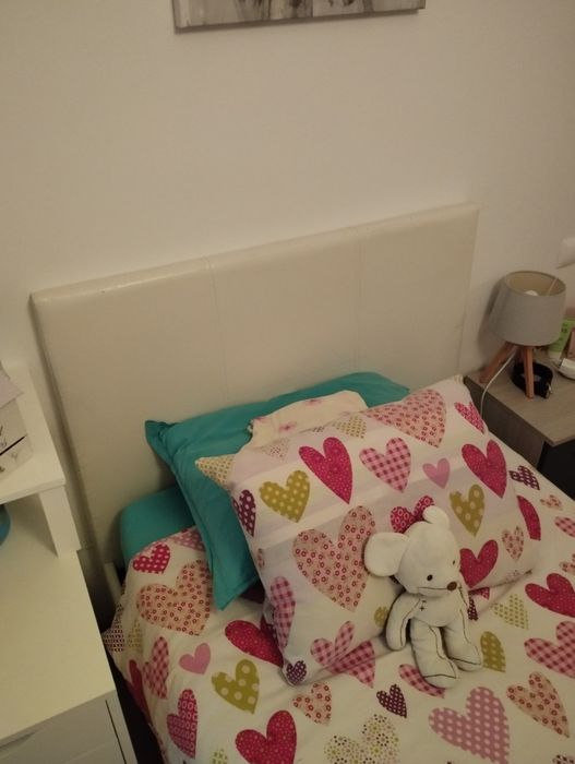 1 Cama individual ou 2 com colchão e oferta
