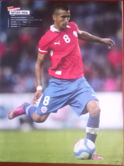 2 posters do jogador Nani