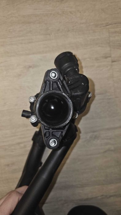 Termostat środka chłodzącego TERMOSTAT CIECZY CHŁODZĄCEJ Mercedes W205