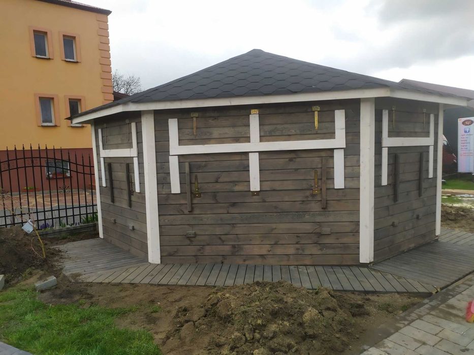 domek handlowy kiosk stragan rogowy
