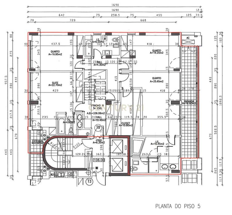 T5+1 Duplex em Linda-a-Velha com 291 m² úteis, 5 estacionamentos e vis