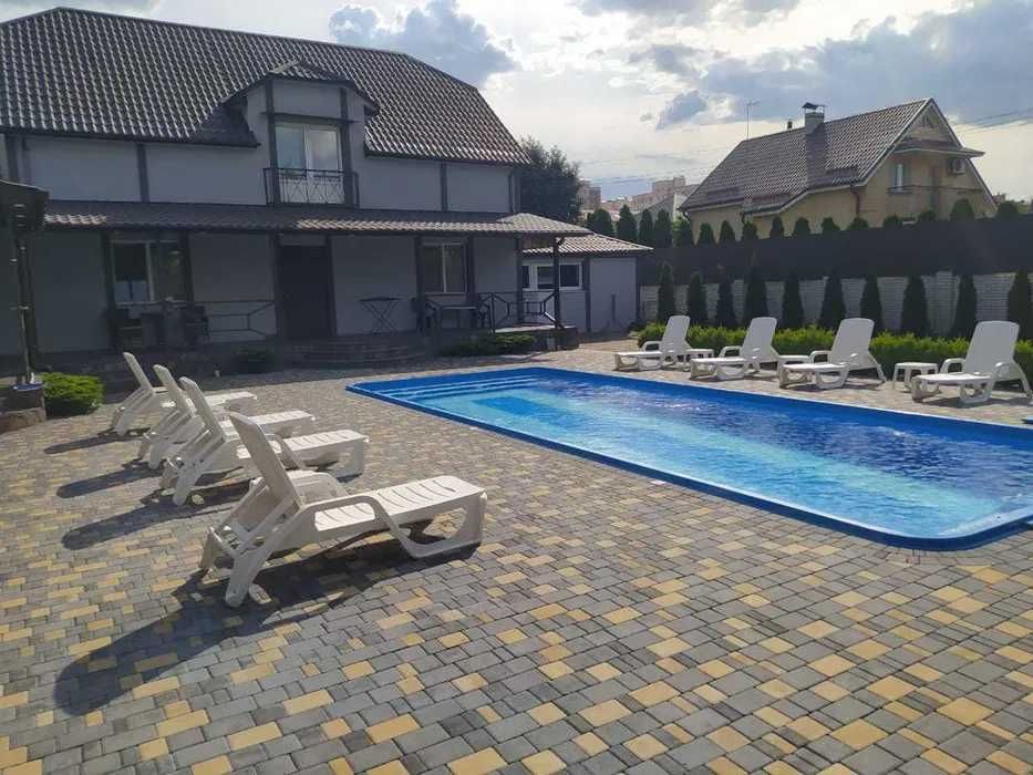 Подобова аренда будинку.Софіївська Борщагівка.Басейн.Банька!