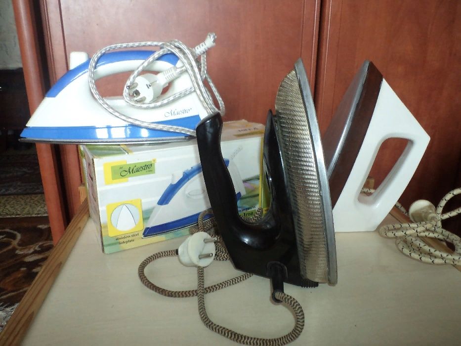 Утюг 3 шт., Чемодан