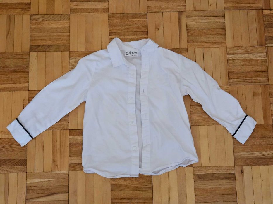 Elegancka chłopienca koszula biała