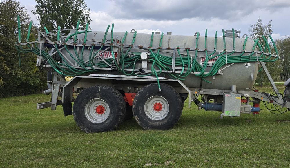 Woz asenizacyjny beczkowoz BriRi 20000l Aplikator