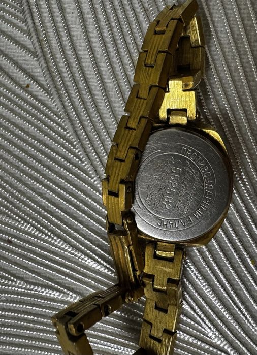 Позолоченные часы Заря 17 камней