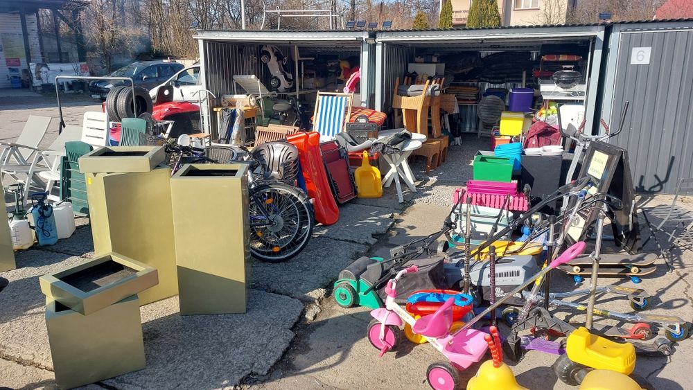 Koń na biegunach zabawki PRL i inne