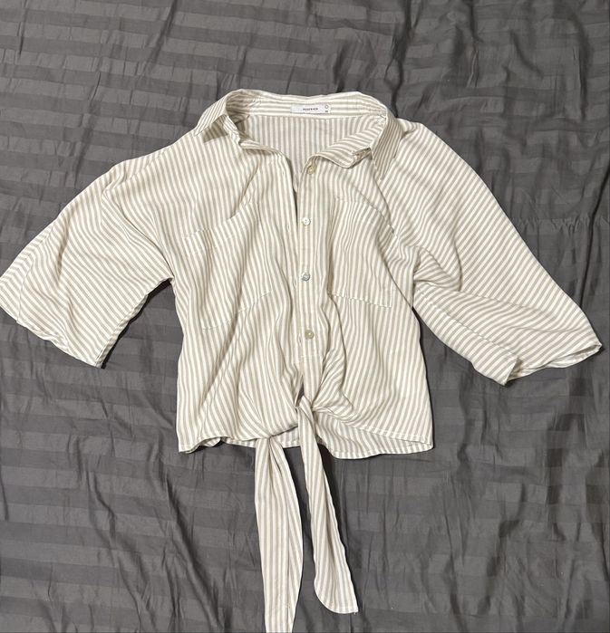 Легка сорочка з завʼязкою Reserved