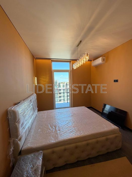 Продам 1,5 кімн. квартиру 43 м² у ЖК KRONA house, Ужгород, 9/9 пов. Забронюй зараз!