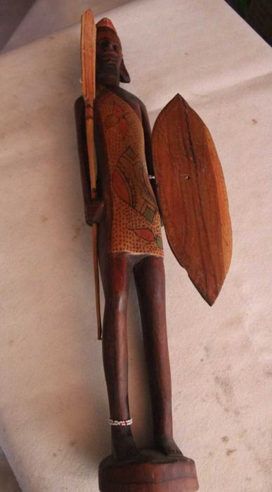 Artesanato Africano – Guerreiro Maasai – Peça Decorativa