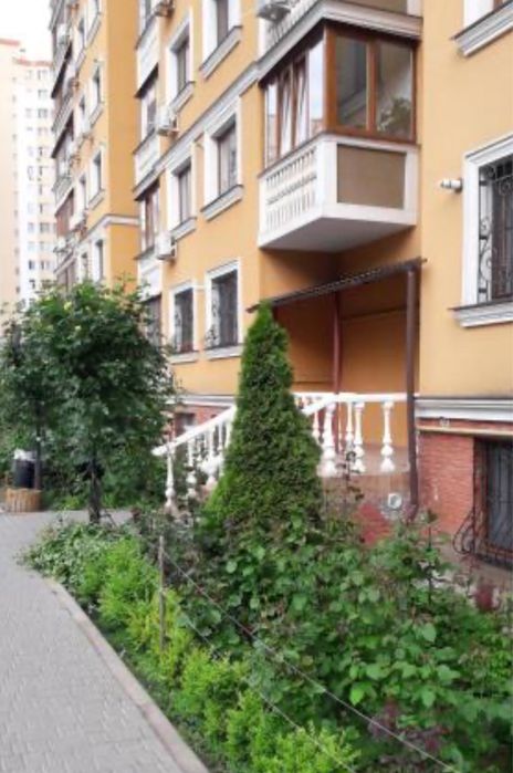 Сдам 1-ком.в ЖК Академгородок(Добровольцев)Парк Победы,Студия