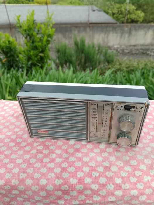 Radio portátil antigo