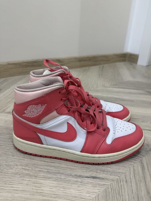 Оригінальні кросівки Air Jordan mid 1 рожеві 40 розмір