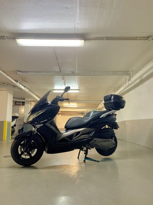 Kawasaki J 300 - Scooter