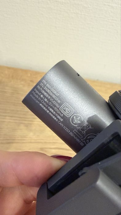 Продам вебкамеру logitech