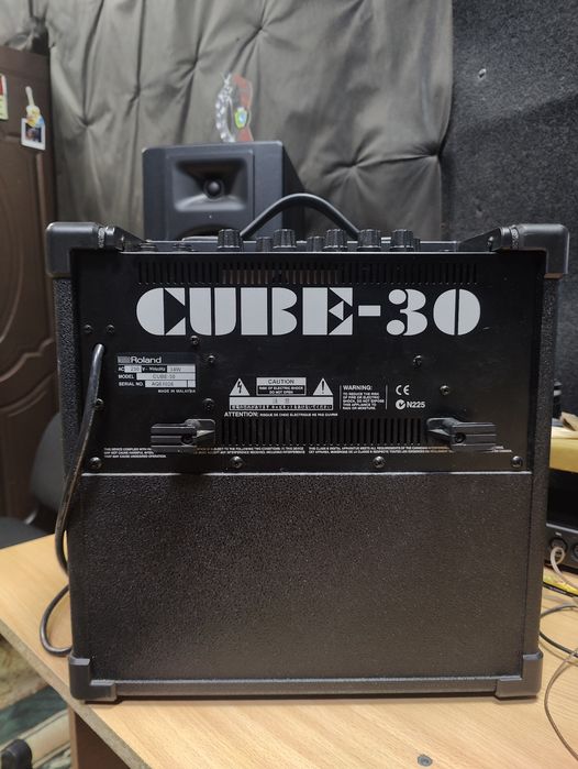 Roland Cube - 30