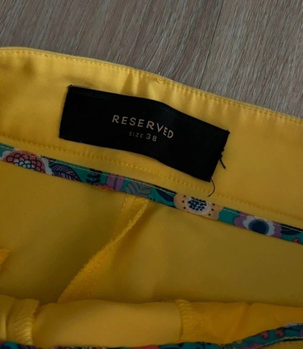 Spodnie damskie r.M Reserved