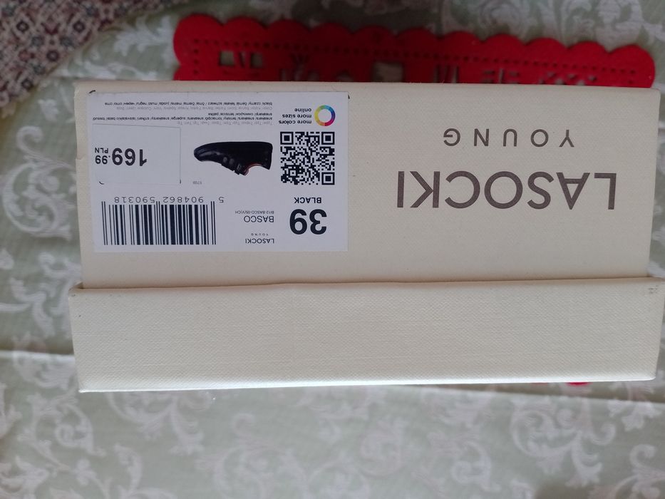 Buty nowe Lasocki Young r.39
